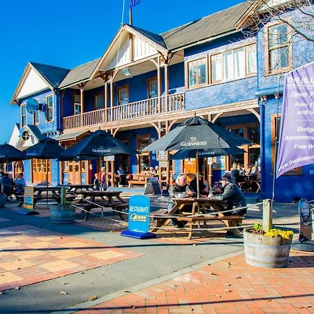 The Blue Pub Hotel Methven Bagian luar foto
