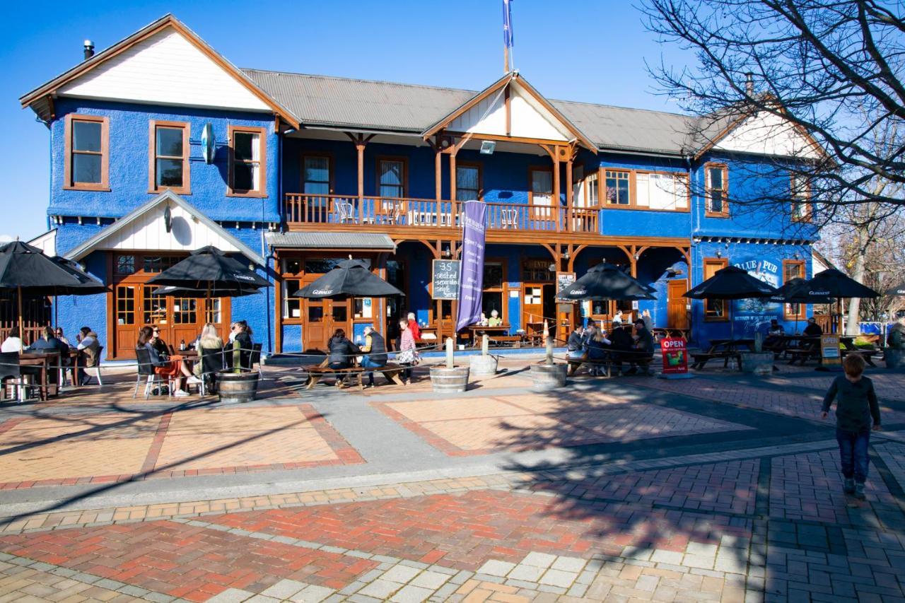The Blue Pub Hotel Methven Bagian luar foto