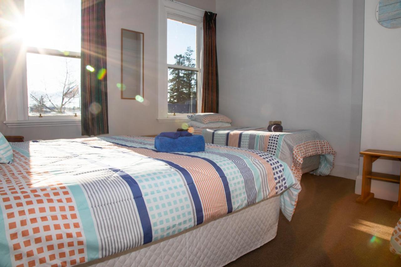 The Blue Pub Hotel Methven Bagian luar foto