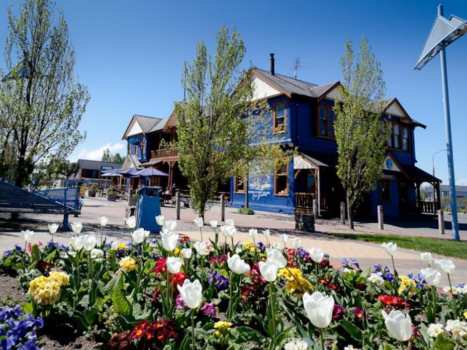 The Blue Pub Hotel Methven Bagian luar foto