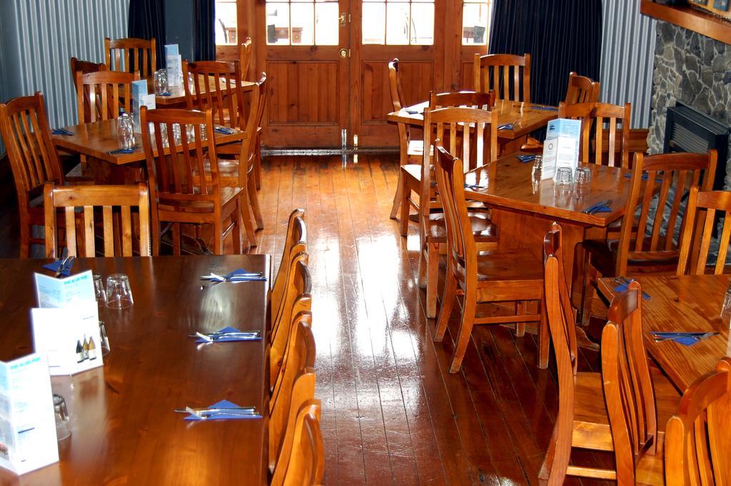 The Blue Pub Hotel Methven Bagian luar foto