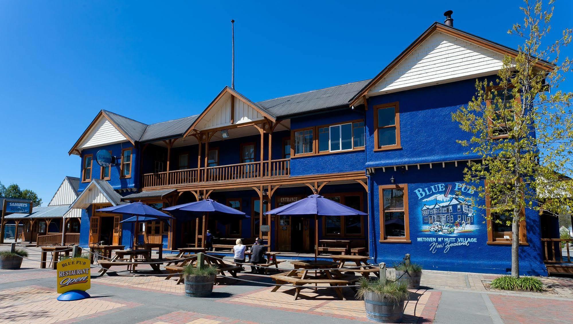 The Blue Pub Hotel Methven Bagian luar foto